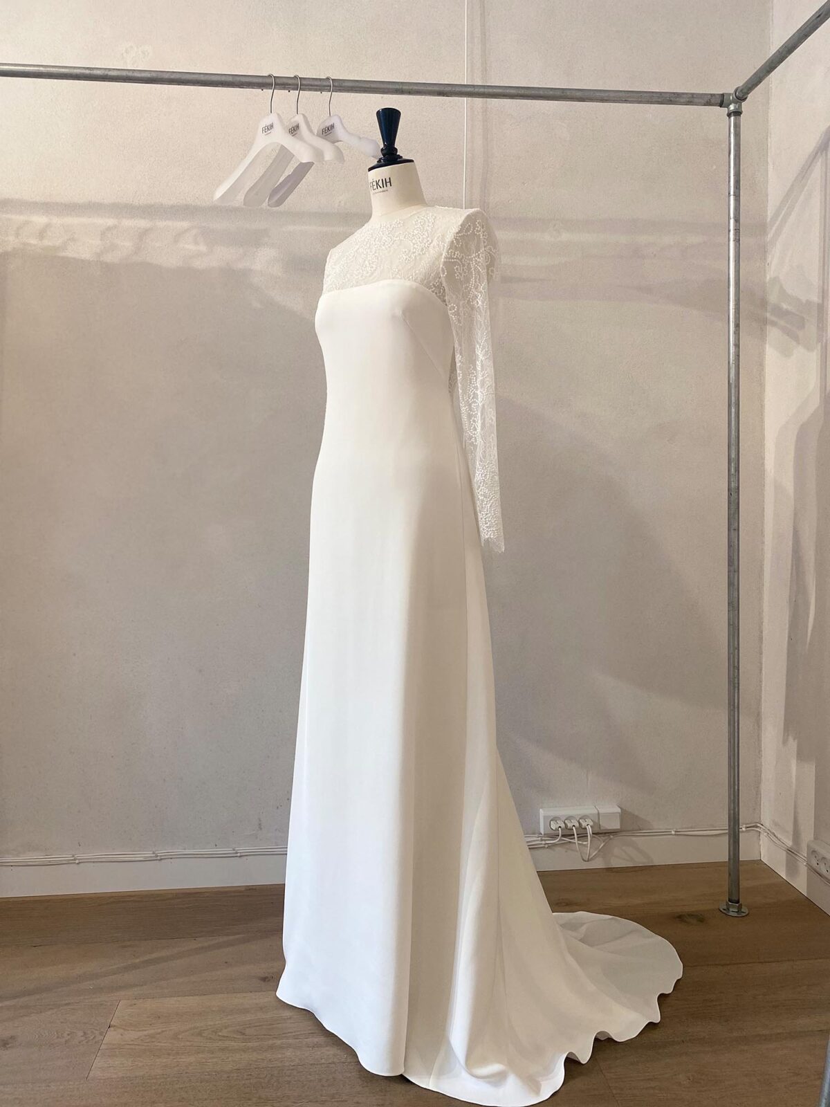 limited-esmee-feminine-wedding-dress-maria-fekih-5391